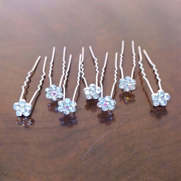 NEW! 7 Hair Pins Flower Design Clear Rhinestone wedding Headwear 5751 - Picture 2 of 6